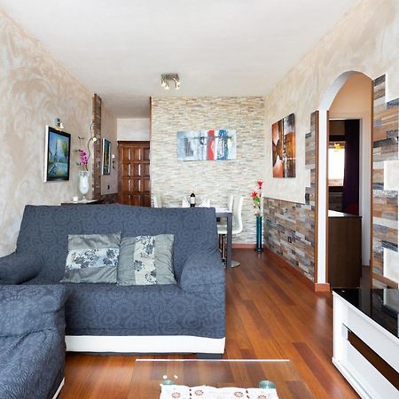 Apartamento En Primera Linea De Playa Con Aire Acondicionado Арона Екстериор снимка