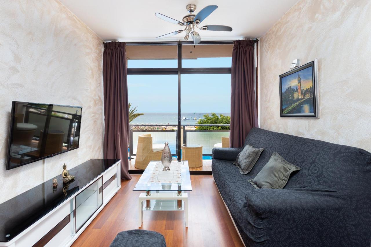 Apartamento En Primera Linea De Playa Con Aire Acondicionado Арона Екстериор снимка